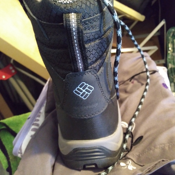 Boots - Picture 3 of 4